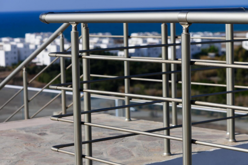 Como Escolher o Corrimão de Escada em Aço Inox Perfeito para Seu Projeto
