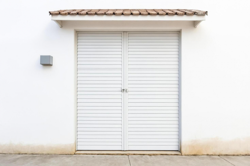 Descubra as Vantagens da Porta de Alumínio Branco para Seu Projeto