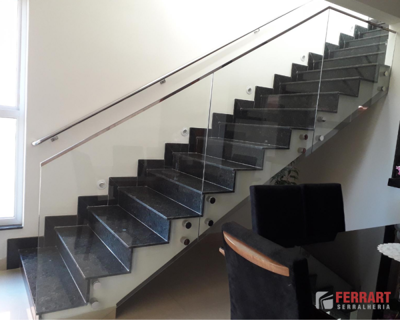 Corrimão de Aço Inox para Escada Jaboticatubas - Corrimão de Aço Inox com Vidro