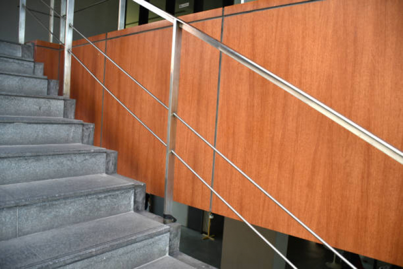 Valor de Corrimão de Inox com Vidro Barão de Cocais - Corrimão de Inox para Escada Externa Belo Horizonte